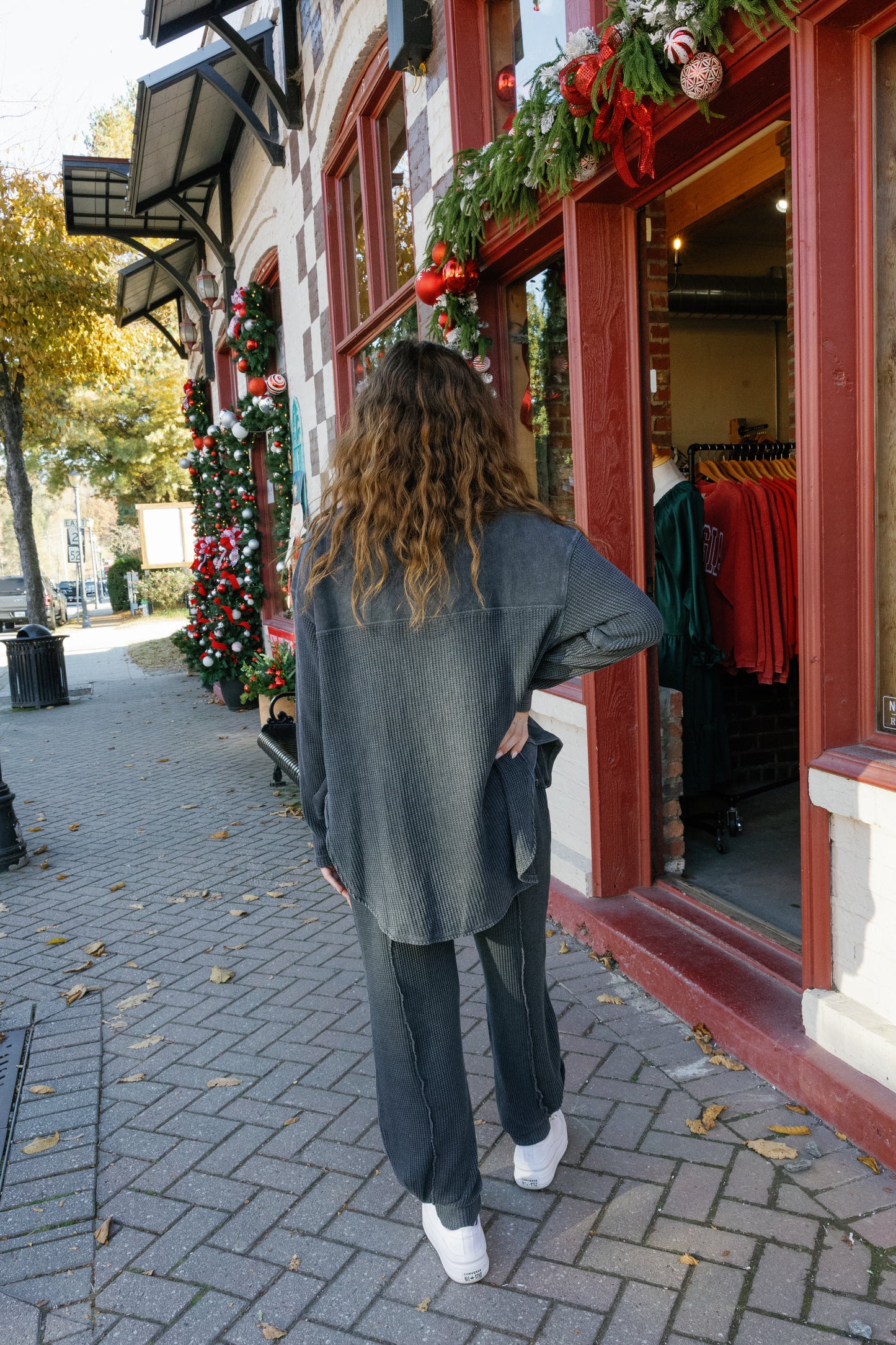 Mineral Washed Waffle Ribbed Joggers - Black