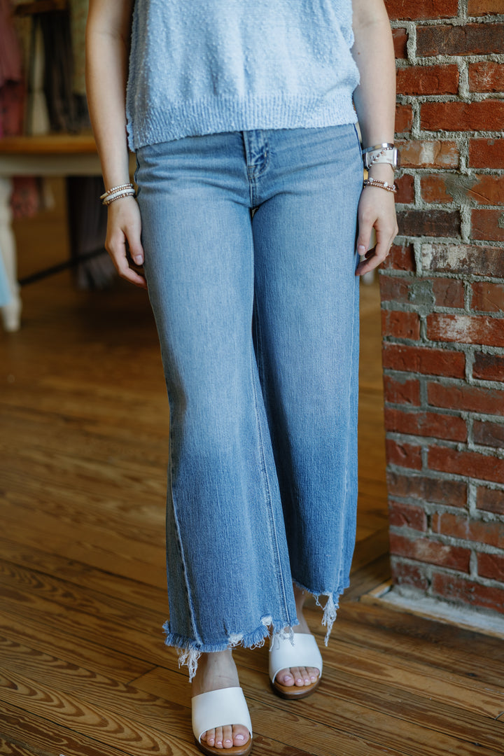 Ana High Rise Wide Leg Cropped Jeans