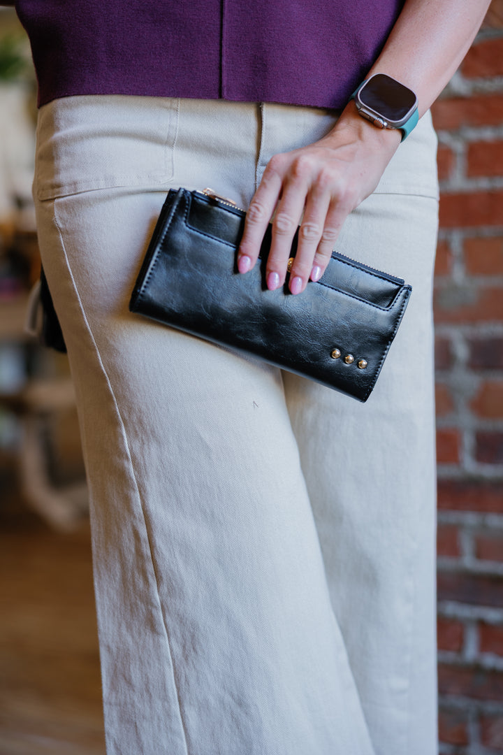 Essentials Carryall Wallet - Black