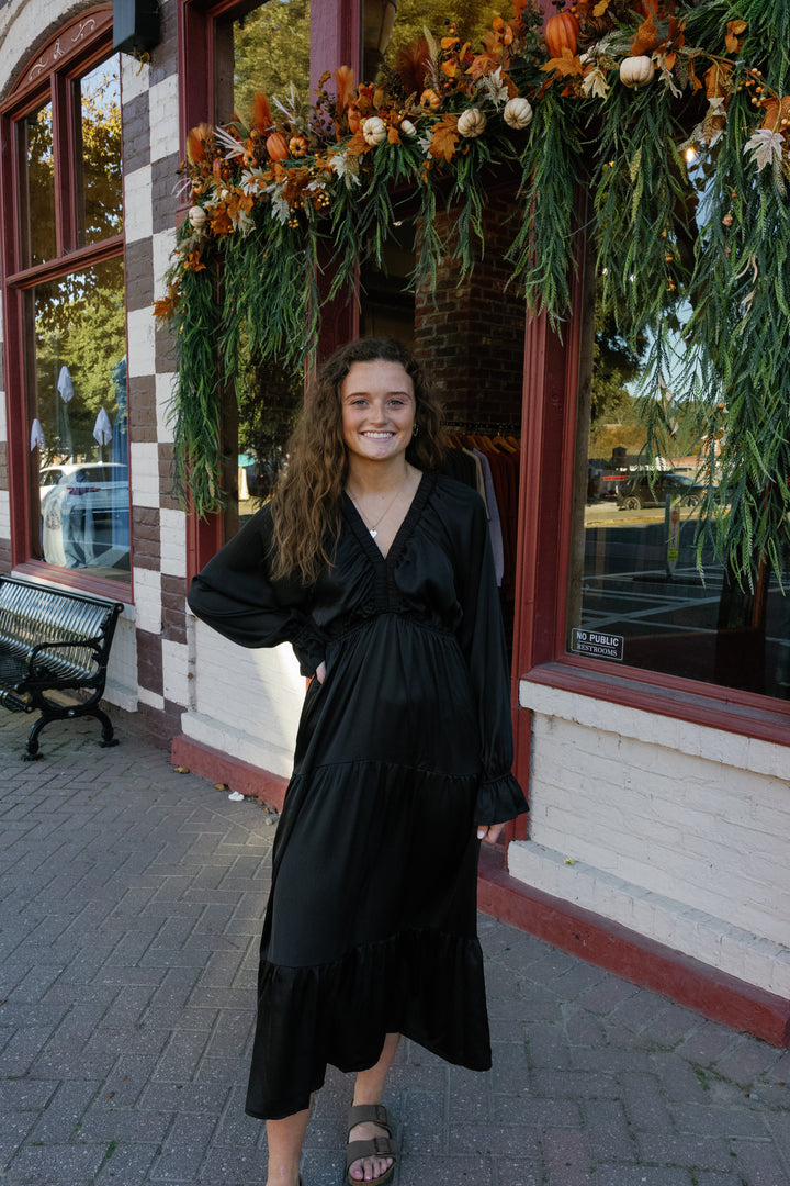Scarlet Midi Dress - Black