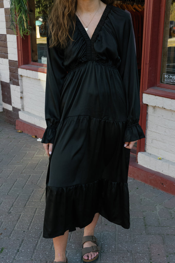 Scarlet Midi Dress - Black