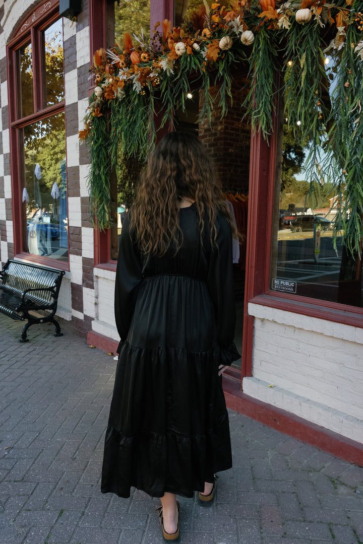 Scarlet Midi Dress - Black